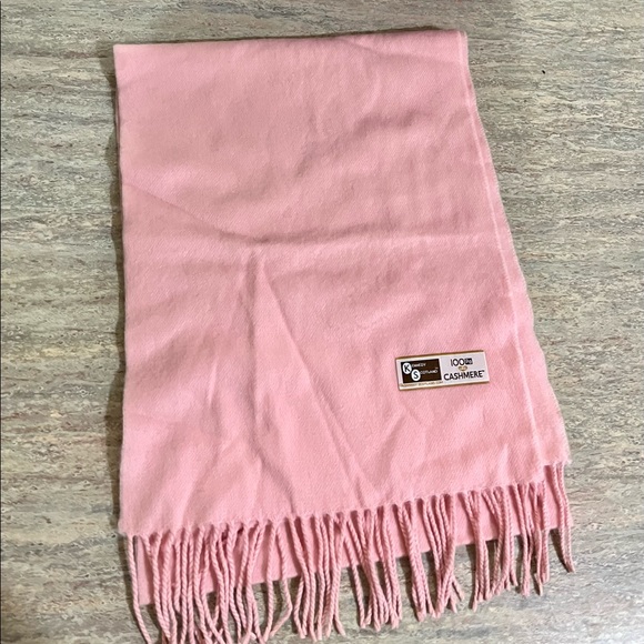 NWOT Kennedy Scotland 100% cashmere scarf - Picture 4 of 8